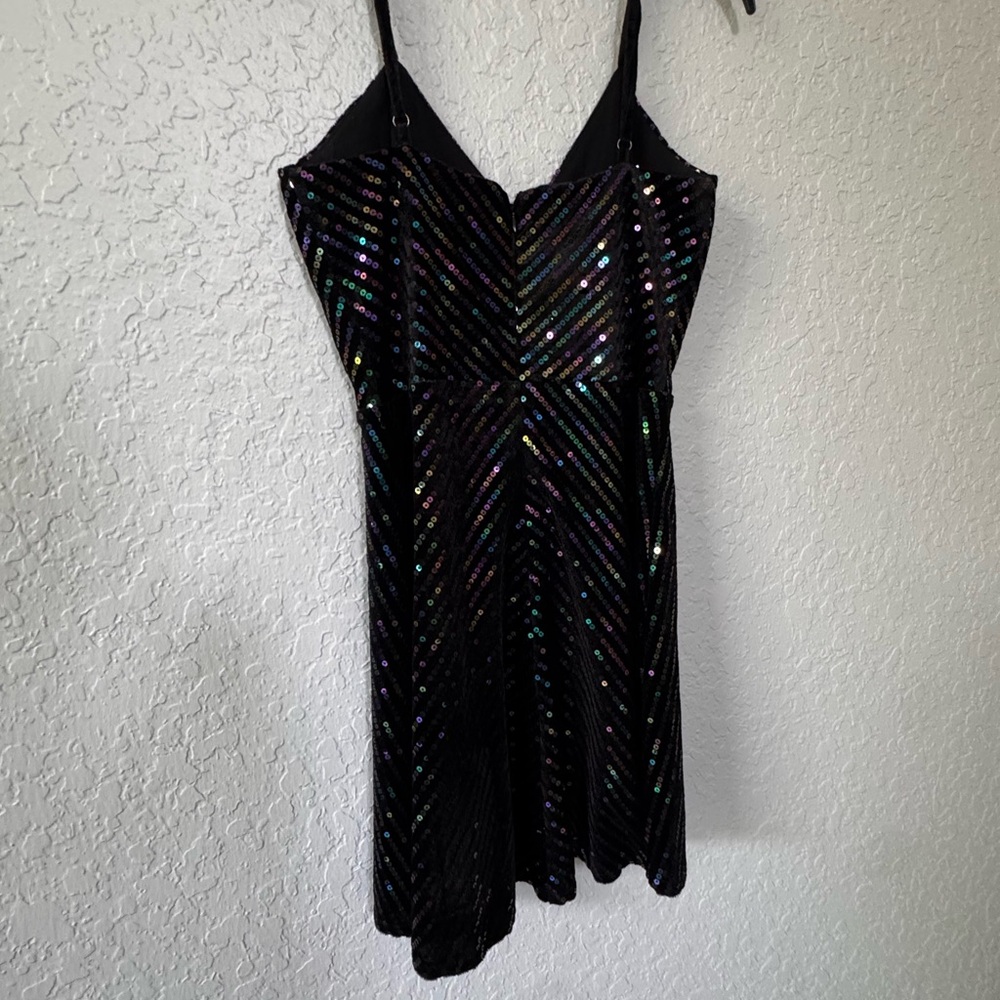 Dress the Population Black Iridescent Sequin and Velvet V-Neck Mini Dress - Picture 5 of 5